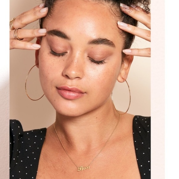 :: Stella & Dot | x Dress for Success Gold Boss Dainty Delicate Necklace - Picture 8 of 9